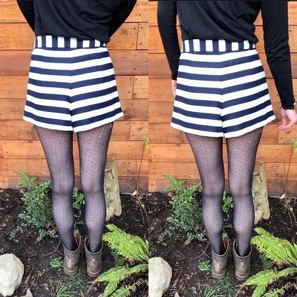 Everly Pleated High Waisted Shorts - Picture 4 of 7